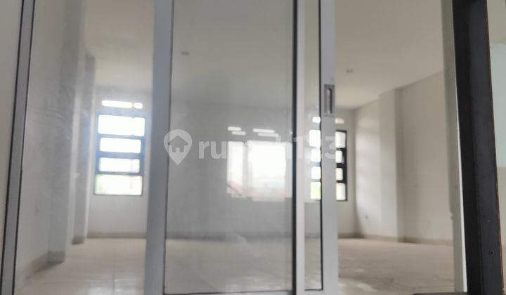 3-Story Shop House Batununggal Indah Main Road 2