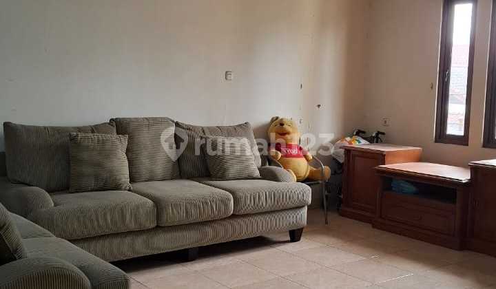 Ready-to-Occupy House in Batununggal