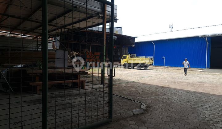 Ready-to-Use 300m Warehouse on Kiaracondong Bypass Road