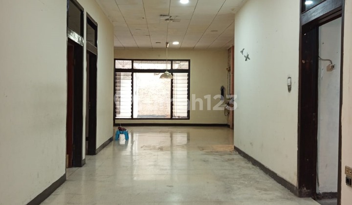 1-Storey House in the Center of Bandung City