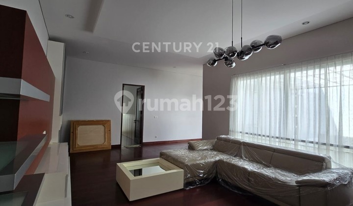 Rumah Full Furnished di Tatar Rambut Kasih Kota Baru Parahyangan