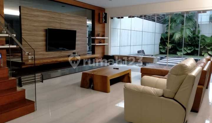 Rumah Mewah Luas Mainroad Full Furnished Batununggal Bandung