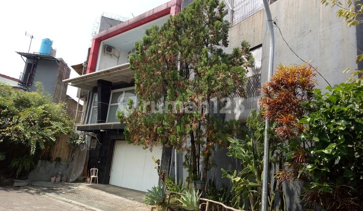 Ruko Siap Usaha Mainroad Strategis 3 Lantai di Buah Batu Bandung Ruko Siap Usaha Mainroad Strategis 3 Lantai di Buah Batu Bandung