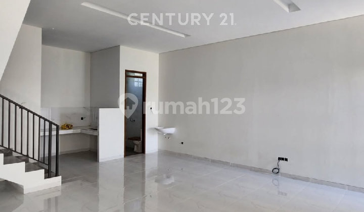 Rumah Minimalis Modern 2 Lantai di Batununggal Bandung