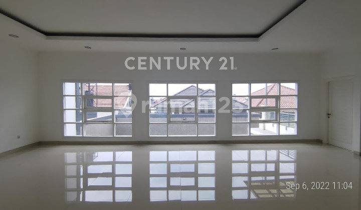 Rumah Super Mewah 3 Lantai Terawat di Batununggal Bandung 1