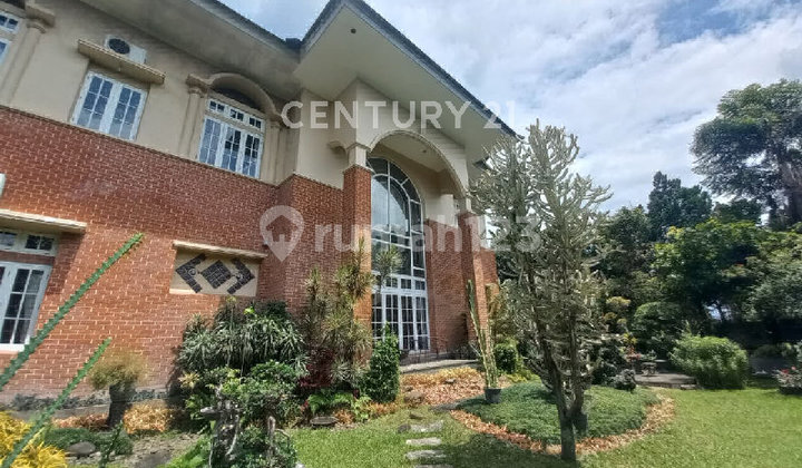 Rumah Mewah Luas Besar 2000 Meter di Sayap Dago Bandung