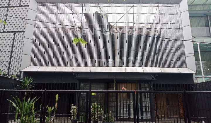 Ruang Usaha Mainroad Strategis 3 Lantai Di Pelajar Pejuang 45