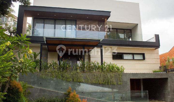 Rumah Minimalis Modern Terawat Mainroad Resor Dago Pakar Bandung