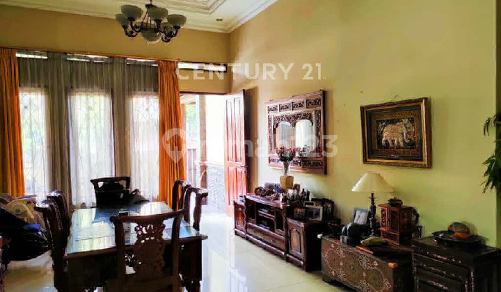 Rumah Luas Besar Hoek Timur Utara di Cluster Batununggal Bandung