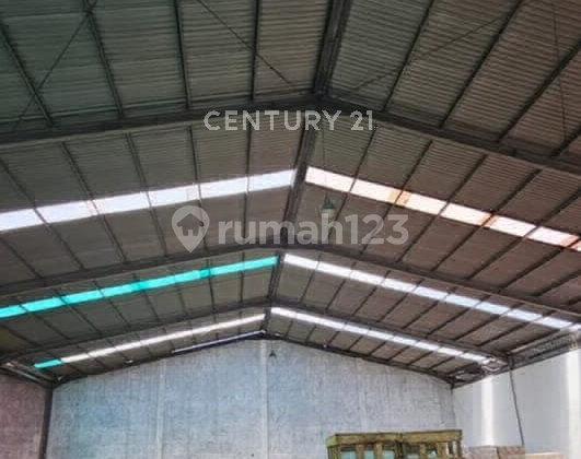 Large Warehouse in a Strategic Location on Soekarno Hatta Main Road, Bandung