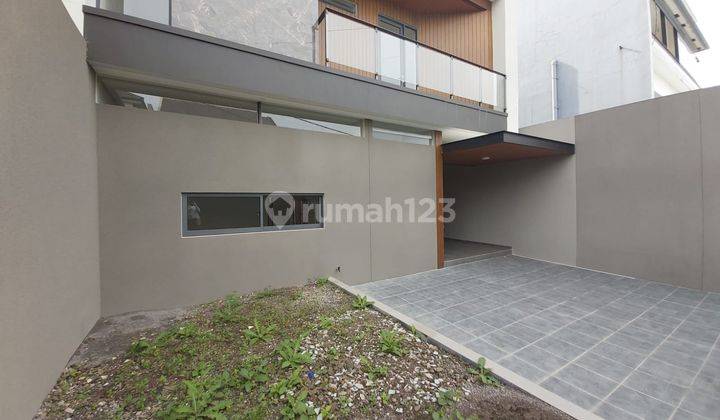 Rumah 2 Lantai Bagus Unfurnished HGB di Batununggal, Bandung 2