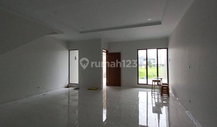 Rumah 2 Lantai Baru Unfurnished HGB di Batununggal Indah Viii A No. 7 & No.9, Bandung 1