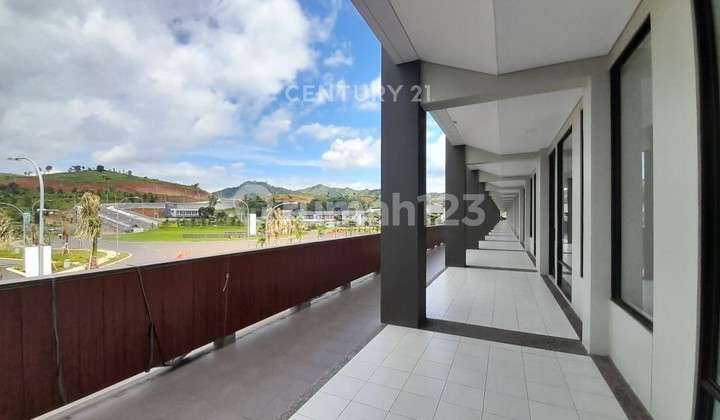 Strategic 3-Story Shophouse in Sasakirana, New Parahyangan City 2