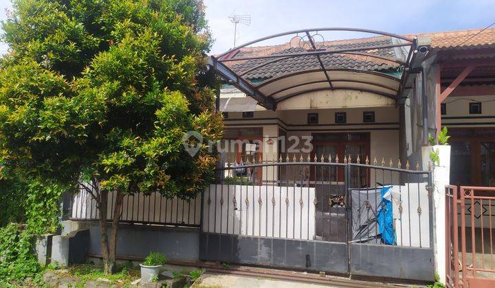 Rumah Siap Huni Semi Furnished Taman Kopo Indah 1