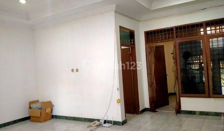 Rumah Asri 2 Lantai di Taman Kopo Indah, Bandung 2