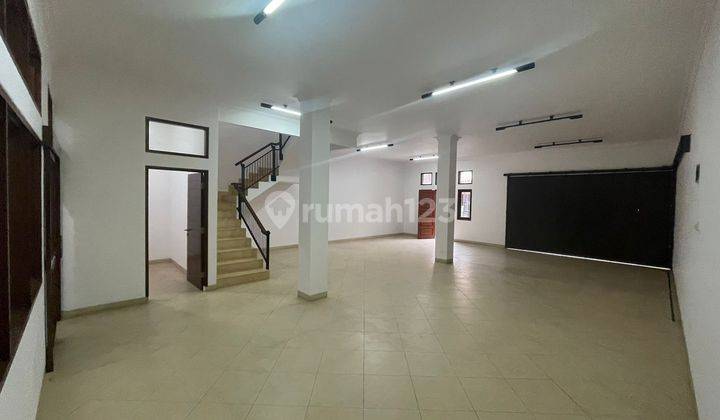 Ruko 2lt Taman Holis Indah, Baru Bagus Lokasi Strategis. Nego 2
