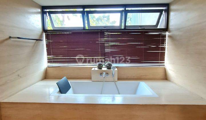 Rumah Bagus Furnished di Setra Duta Raya, Bandung 2