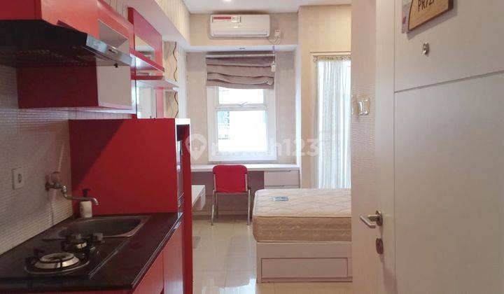 Apartement Semi Frunished di Parahyangan Residence 1