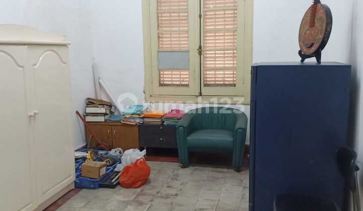 Gedung Ruang Usaha Strategis Raya Wastukencana Bandung Kota