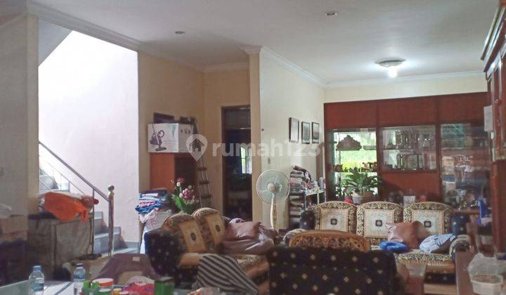 Rumah 2 Lantai Bagus Semi Furnished, Lokasi Strategis, Dekat Fasum, Kompleks Perumahan 1