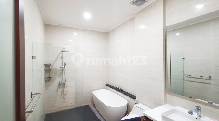 Nice House Semi Furnished Batununggal Molek Bandung 2