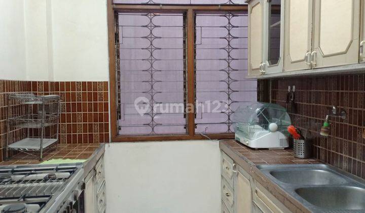 Rumah 2 Lantai Bagus Semi Furnished, Lokasi Strategis, Tengah Kota Bandung 2