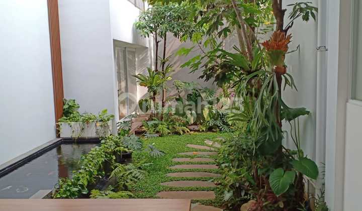 Rumah Bagus Semi Furnished Setra Sari, Bandung 2