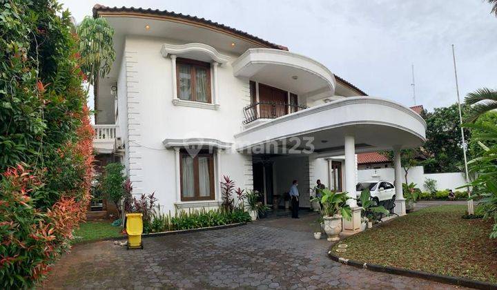 Rumah Mewah Ada Kolam Renang di Jati Padang Jakarta Selatan 1