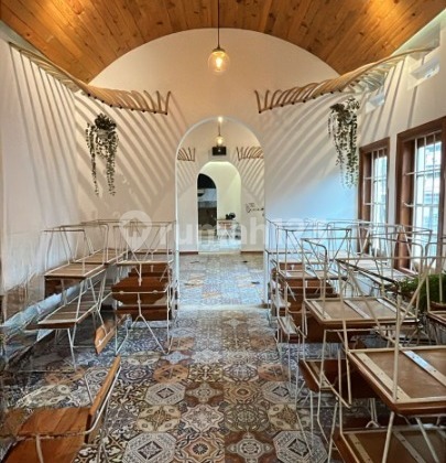 Ruang Usaha Cocok Untuk Café/Resto Sayap Wastukencana Ruang Usaha Cocok Untuk Café/Resto Sayap Wastukencana