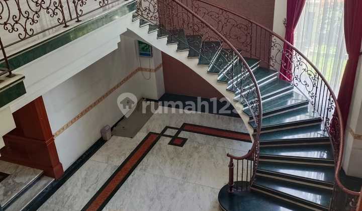 Rumah 2 Lantai Bagus Semi Furnished di Mekar Wangi Hook Rumah 2 Lantai Bagus Semi Furnished di Mekar Wangi Hook