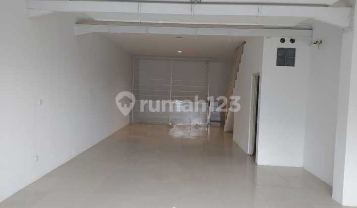 Ruko 3 Lantai Bagus di Mekar Wangi, Bandung
