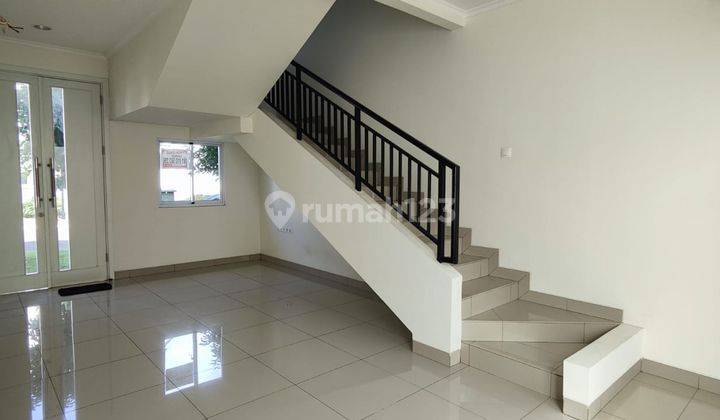 Turun Harga Rumah 2 Lantai Bagus di Amanda Summarecon Bandung 2