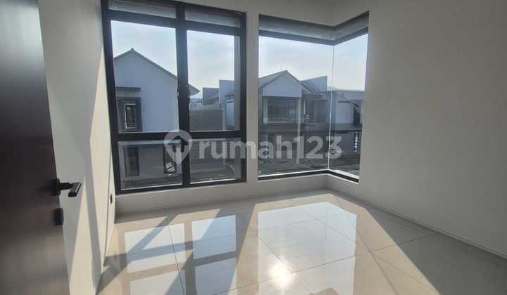 Rumah 2 Lantai di Kota Baru Parahyangan Nilapadmi