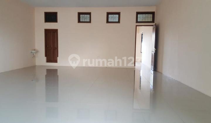 Ruang-Usaha, di Lembang