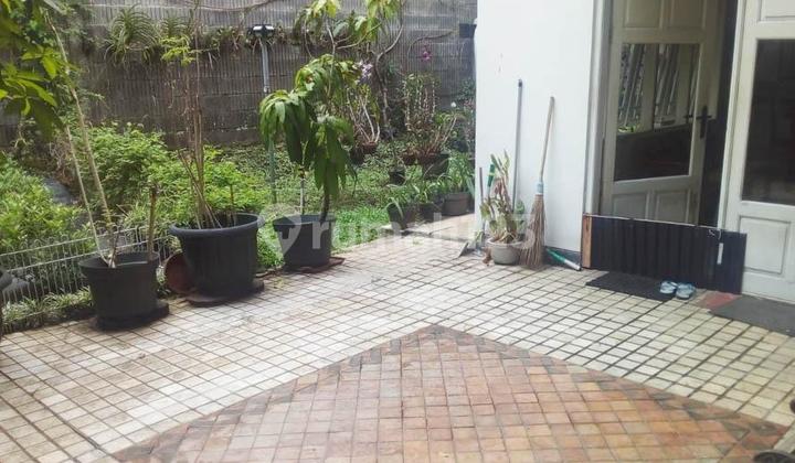 Rumah Bagus 4 Lantai Cigadung, Bandung 2