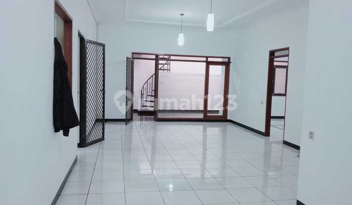 Nice Blossom Fragrance House, Bandung