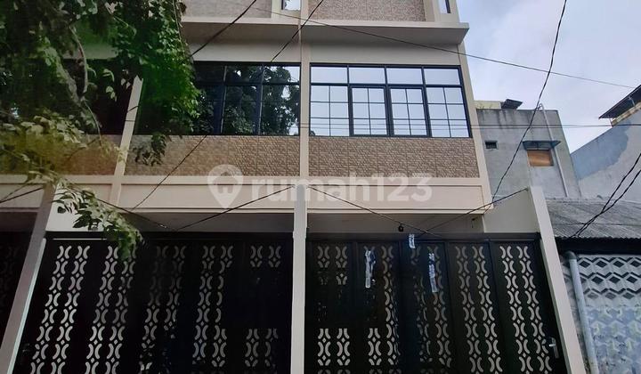 For Sale New 4-Story House in Tanjung Duren