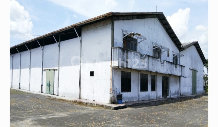 For Sale: 1 Ha Land, 3,000 m² Building Factory/Warehouse in Pasar Kemis Industrial Area, Tangerang For Sale: 1 Ha Land, 3,000 m² Building Factory/Warehouse in Pasar Kemis Industrial Area, Tangerang