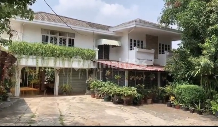 For Sale Land Area 1,580m2, Building Area 1,780m2 in Jagakarsa, South Jakarta