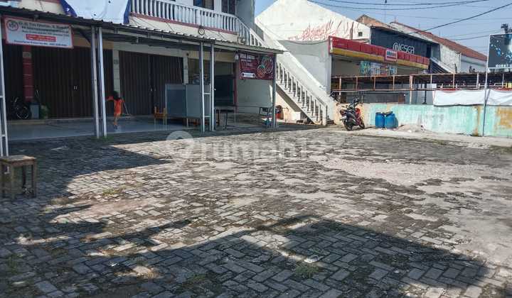 For Sale: 5 Connected Shophouses with 2 Rental Plots Behind, Rata Jati Mekar Street, Jati Asih, South Bekasi 2
