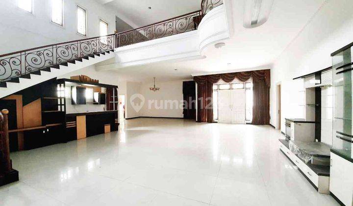 Rumah Villa Bukit Regency Hook 1