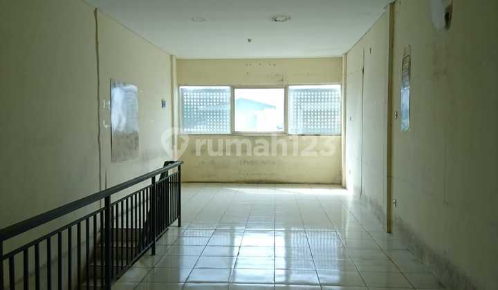 Strategic Ruko Embong Kemiri Square Surabaya - Affordable 2