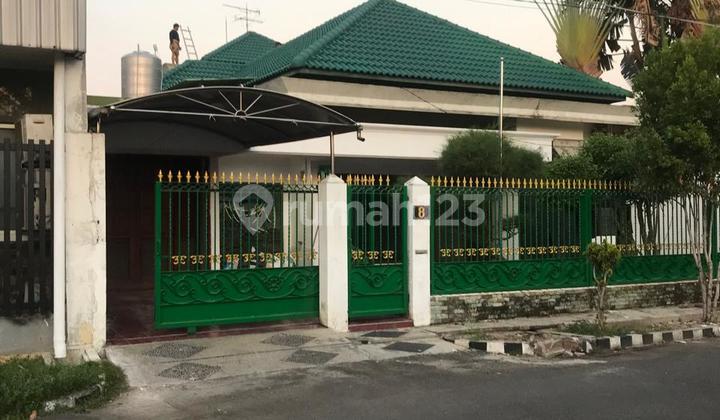 Rumah Mewah di Taman Darmo Baru Surabaya - Bangunan 2 Lantai Rumah Mewah di Taman Darmo Baru Surabaya - Bangunan 2 Lantai
