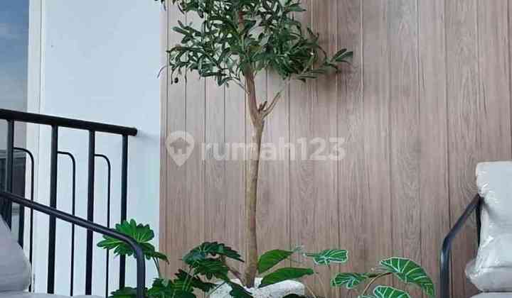 Jual Rumah Furnished Ritz Embassy 2
