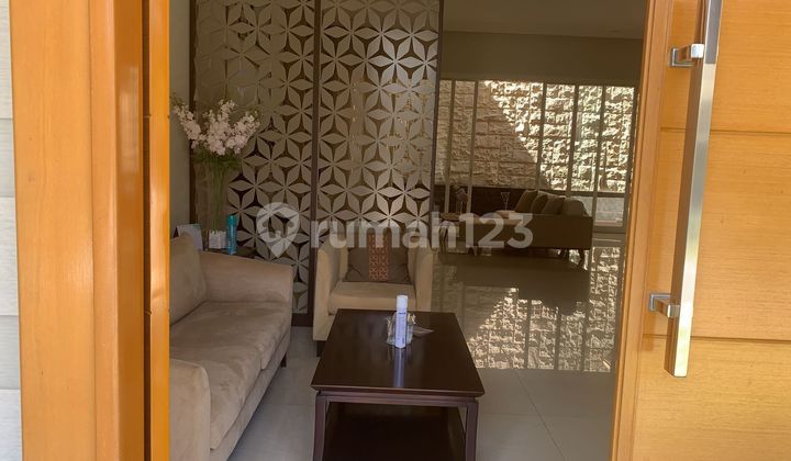 Sewa Rumah Furnished Pakuwon Indah - Mewah & Nyaman! 2