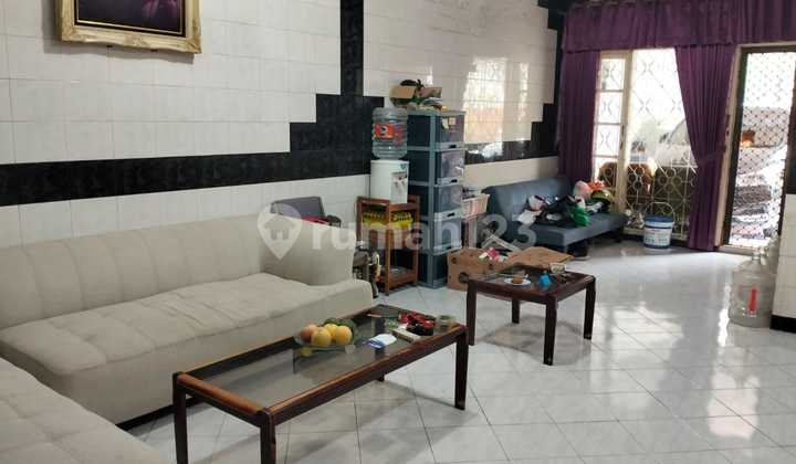 Rumah Darmo Harapan Indah Bangunan Bagus Terawat 