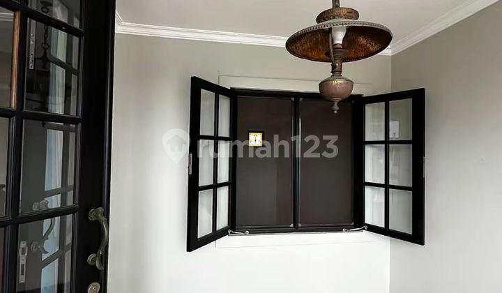 Ciamik Terawat Rumah Graha Family di Surabaya Barat 2