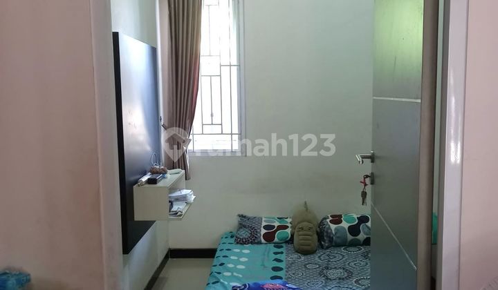 Dijual Daerah Sukolilo Rumah Cantik, Full Furnished, Siap Huni. Unit Seperti Ini Jarang Banget Keluar! 2