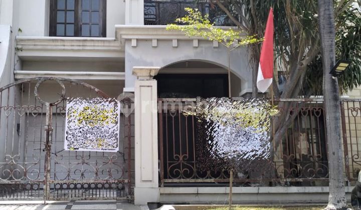 Dijual Rumah Mewah di Central Park Klampis Hunian eksklusif dengan lingkungan tenang, aman, dan strategis di Surabaya Timur. Dijual Rumah Mewah di Central Park Klampis Hunian eksklusif dengan lingkungan tenang, aman, dan strategis di Surabaya Timur.