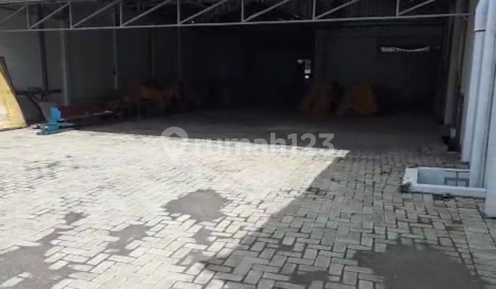 Strategic Warehouse for Rent in Blitar Area, Suitable for Business, Storage, or Distribution.